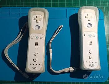 2 telecomandi controller remote Nintendo Wii 