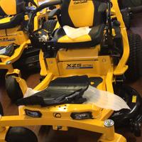 Trattorino per terreno in pendenza CUB Cadet XZ5