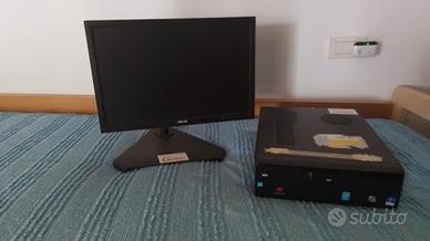 PC Desktop con monitor