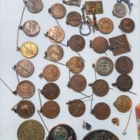 lotto medaglie adunate alpini e altro 35 pezzi