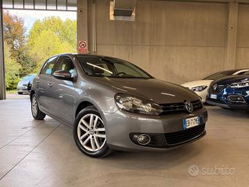 Volkswagen Golf 1.6 TDI DPF DSG 5p. Highline