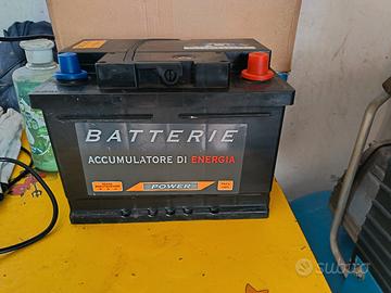 batteria auto 60  A 12 v 