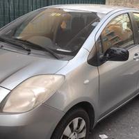 TOYOTA Yaris - 2008
