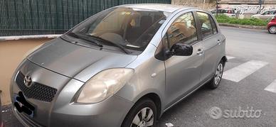 TOYOTA Yaris - 2008