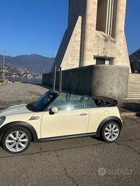 Mini Cooper S Cabrio Automatica – Elegante