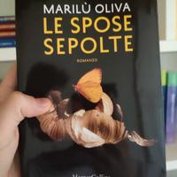 Libro Le spose sepolte - Marilù Oliva 