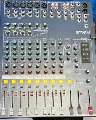 Mixer Yamaha MG124CX