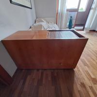 Mobile bar in legno con serrandina