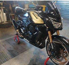 Kawasaki Z750 R - 2014