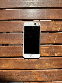 iPhone 6 con schermo rotto