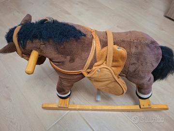 cavallo a dondolo