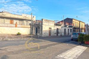 Casa singola al centro di Macchia (CT)