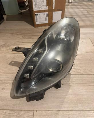 Faro anteriore alfa romeo giulietta