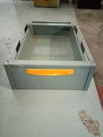 cassetto per furgoni o magazzino