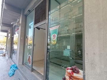 Locale commerciale tra C.so Gelone e P.zza Adda
