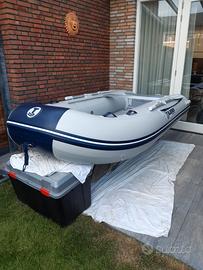 Gommone con motore elettrico torqeedo 1103 cs