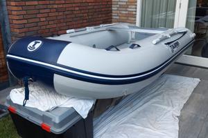 Gommone con motore elettrico torqeedo 1103 cs