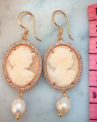 Orecchini cameo e perle