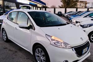 Peugeot 208 anche SENZA BUSTA PAGA