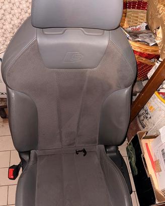 Sedili e Interni Audi A4 S-Line B9 Restyling
