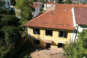 Villa a Gagliano Aterno