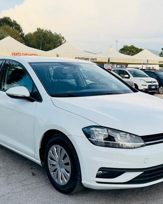 Volkswagen Golf 1.0 TSI 85 CV 5p. Trendline BlueMo