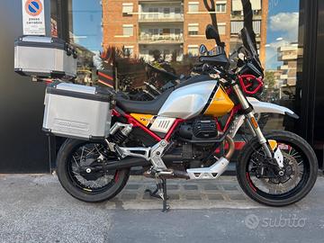 MOTO GUZZI - V85 TT Evocative Graphics