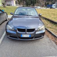 Vend macchina in buone condizioni