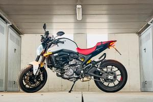 Ducati Monster 937