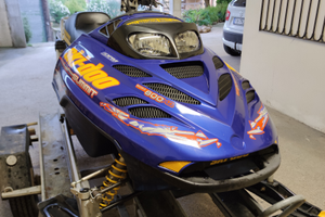 Skidoo summit 800 motoslitta