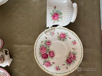 Tazza da te con piattino in porcellana