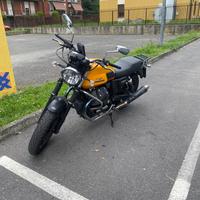 Moto Guzzi V7 II - 2016