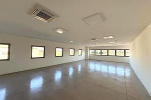 Uffcio di ampie metrature