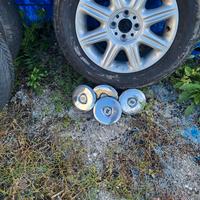 Cerchi in lega con pneumatici 