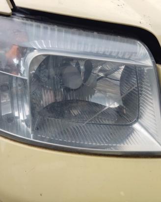 Proiettore destro FIAT PANDA del 2007