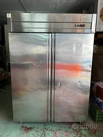 Armadio refrigerata doppia anta