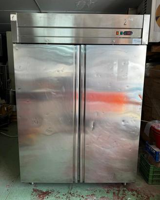 Armadio refrigerata doppia anta