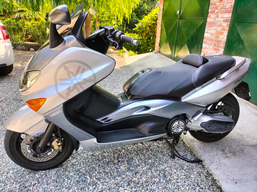 Scooter YAMAHA TMAX500