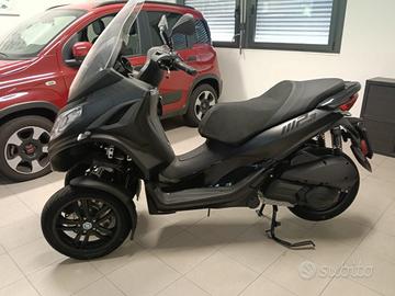 PIAGGIO MP3 300 HPE DEEP BLACK E5 ABS KM 9 !!!!