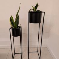 Portavasi con vaso cilindrico nero