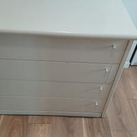 Como bianco in legno