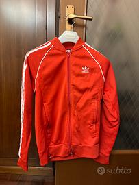 Completo Adidas + t-shirt