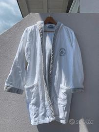 ACCAPPATOIO CON CAPPUCCIO