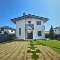 VILLA A SCHIERA D'ANGOLO A TREVIGNANO