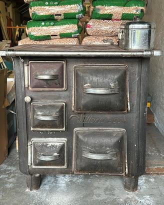 Stufa a legna d’Epoca Littoria 900 del 1900