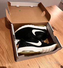 Nike Air Max motion low