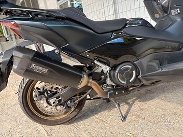 scarico AKRAPOVIC