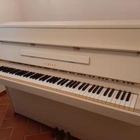 Pianoforte YAMAHA bianco