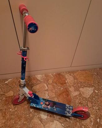 Monopattino a due ruote pieghevole Frozen