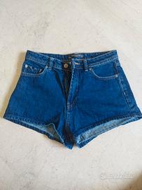 Pantaloncino di jeans Zara 